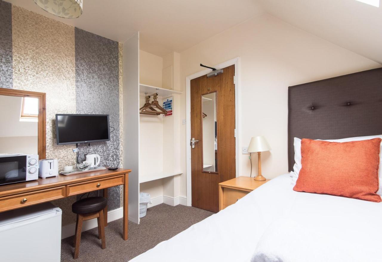 The Linden Leaf Rooms Бистон Экстерьер фото