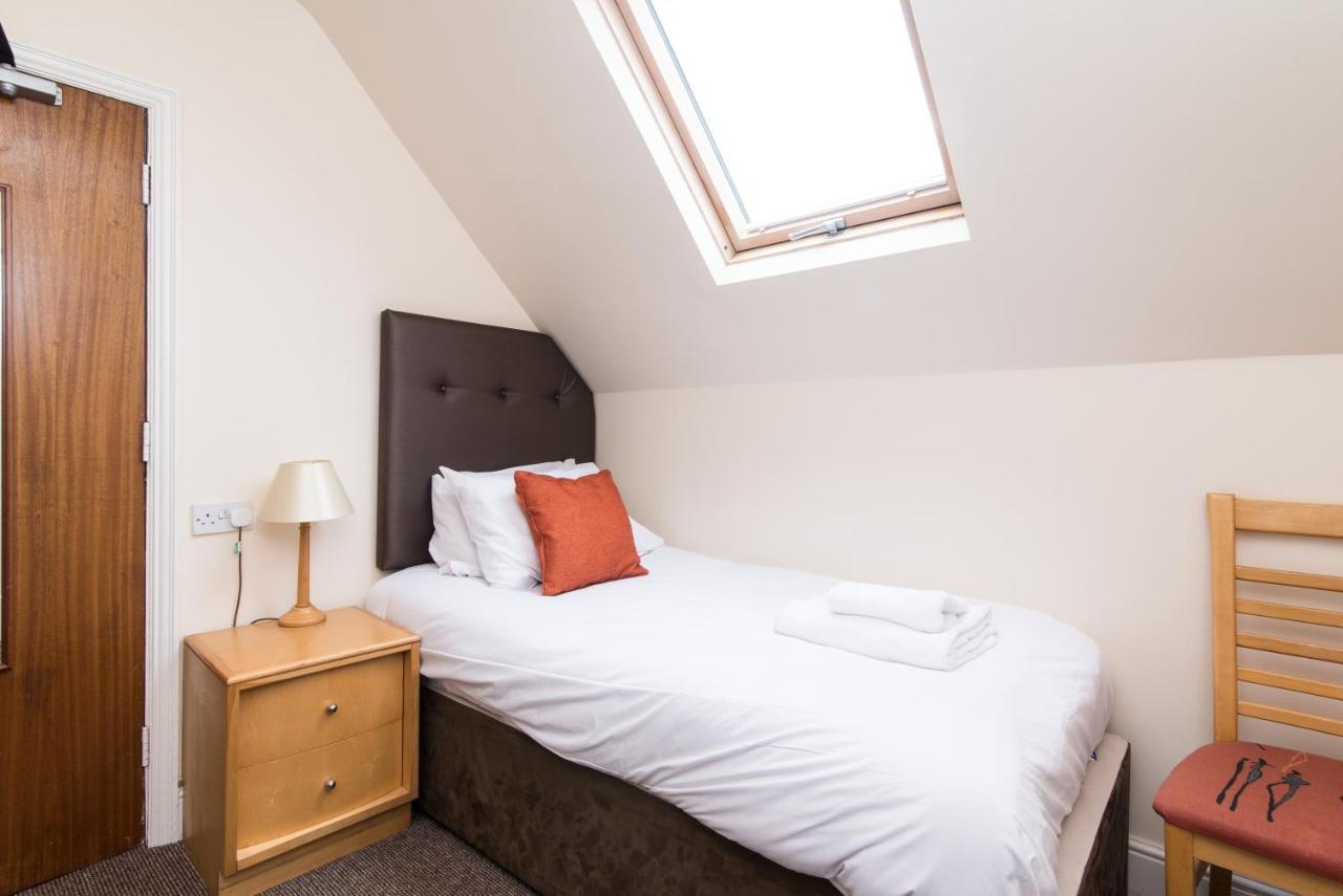 The Linden Leaf Rooms Бистон Экстерьер фото