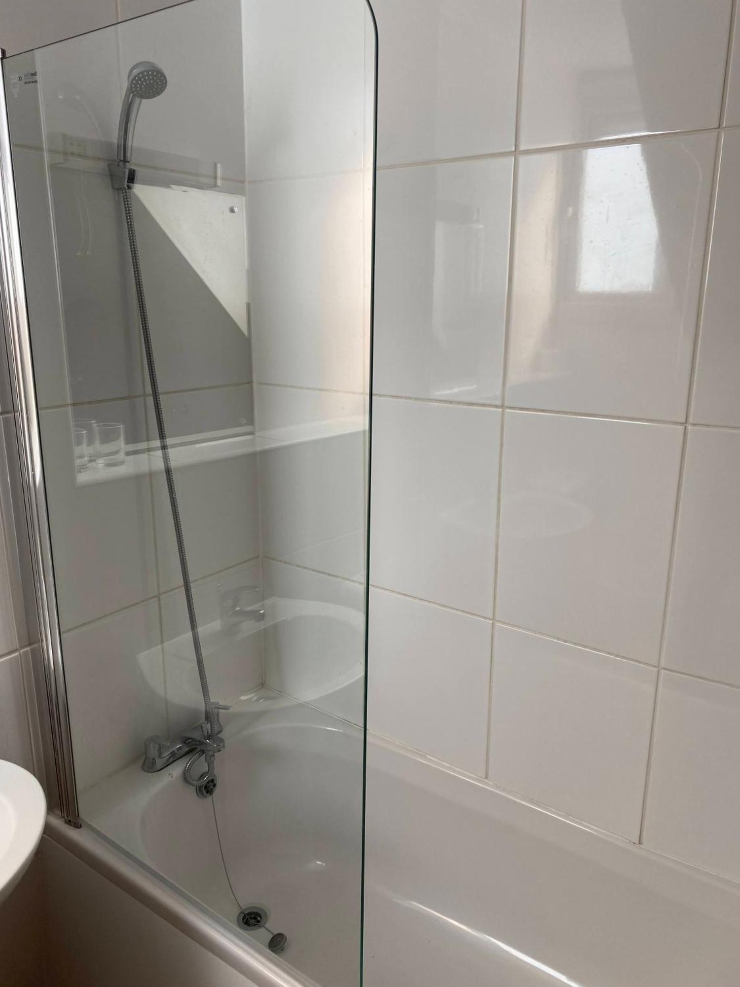 The Linden Leaf Rooms Бистон Номер фото