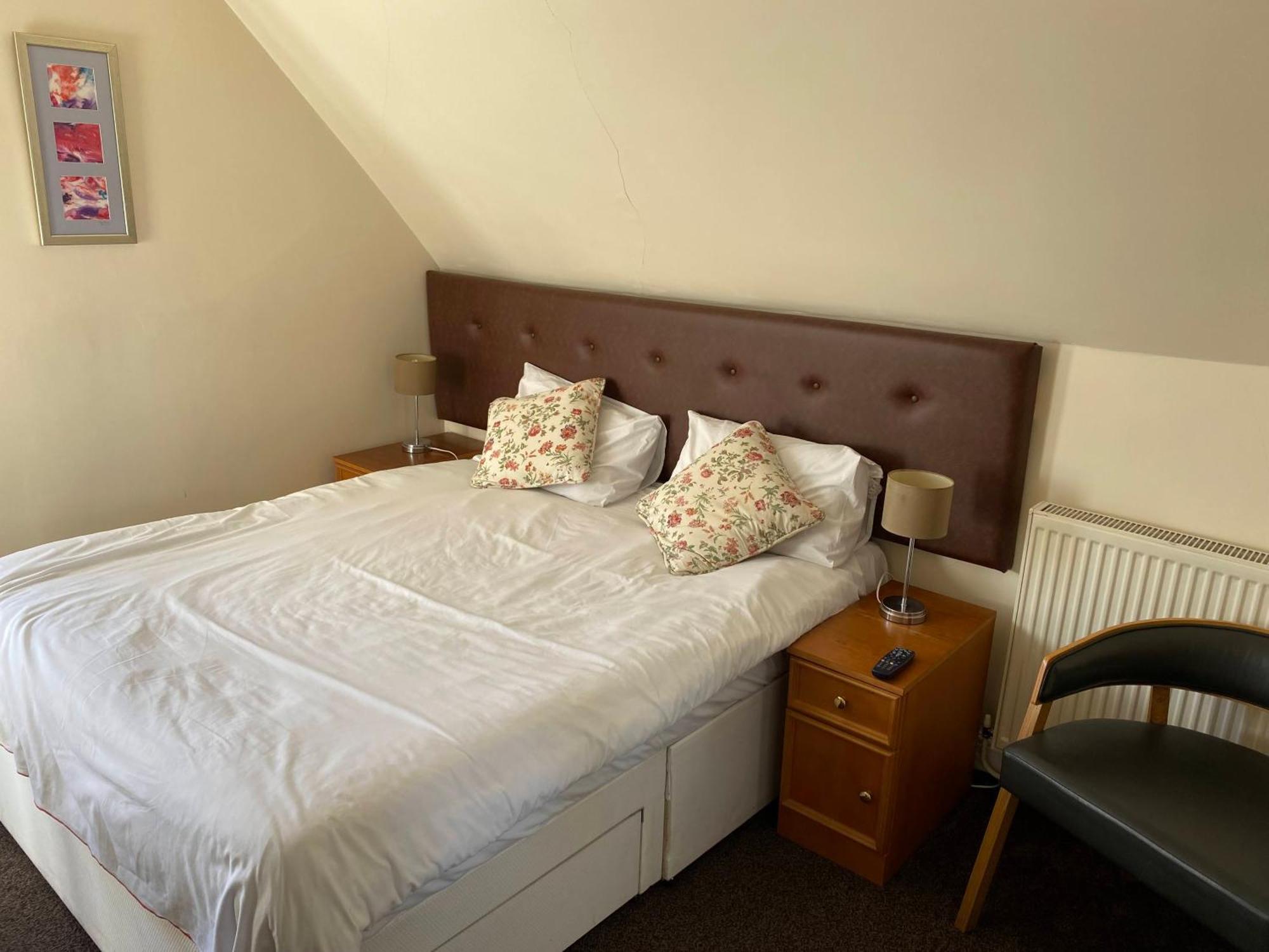 The Linden Leaf Rooms Бистон Номер фото